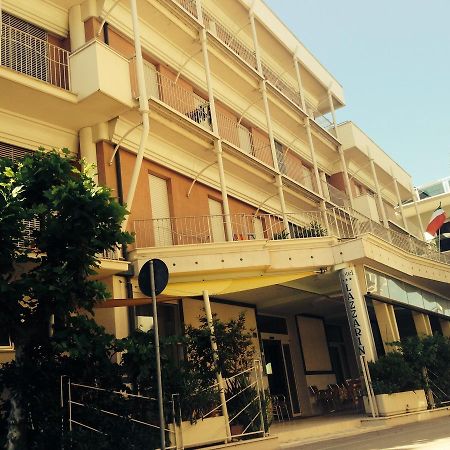 Hotel Lazzarini بيلاريا-إيجيا مارينا المظهر الخارجي الصورة